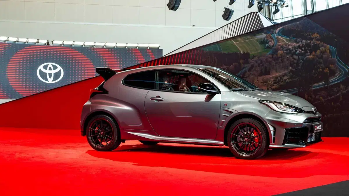 Toyota GR Yaris 1.6 Aero Performance imt-6 (2)