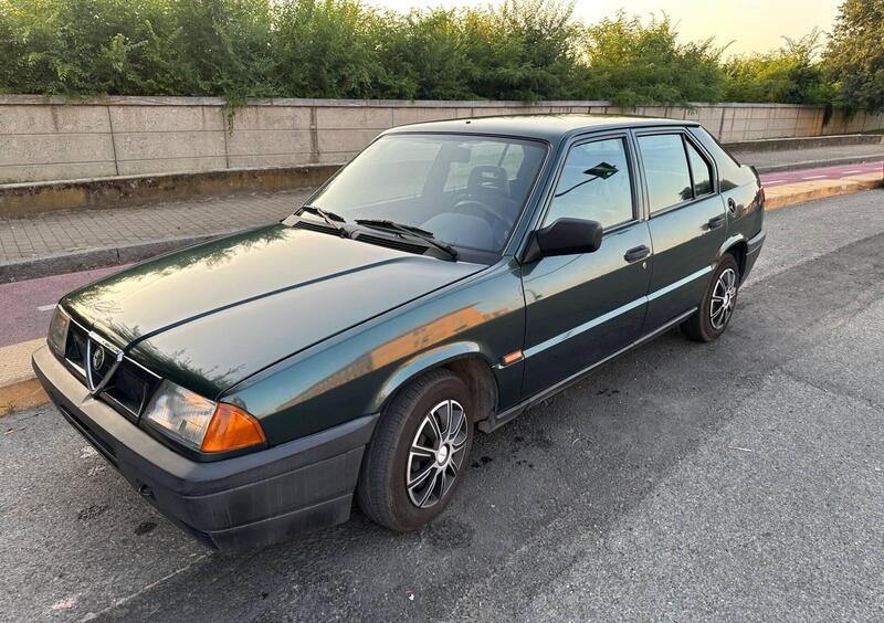 Alfa Romeo 33d'epoca del 1991 a Alessandria