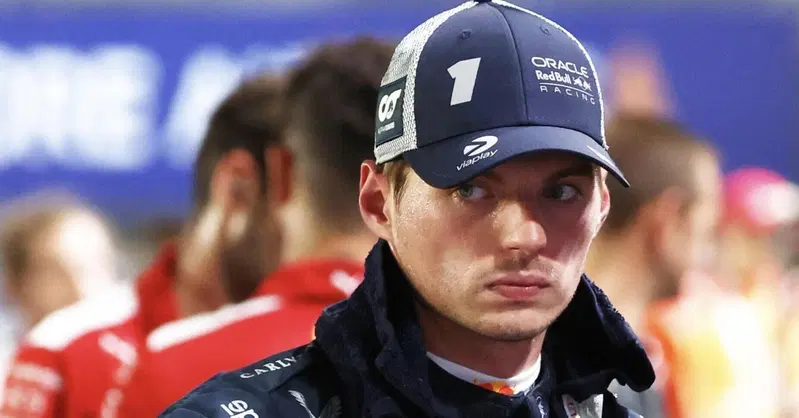F1, Verstappen furioso con Norris a Singapore: "Mi ha rovinato il giro per la pole"