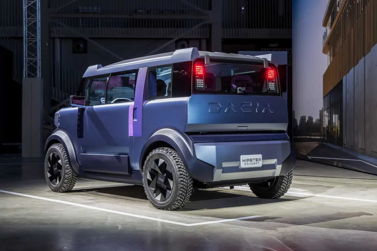 Dacia Hipster Concept: la minicar elettrica da 3 metri con 4 posti veri e bagagliaio da 500 litri (5)