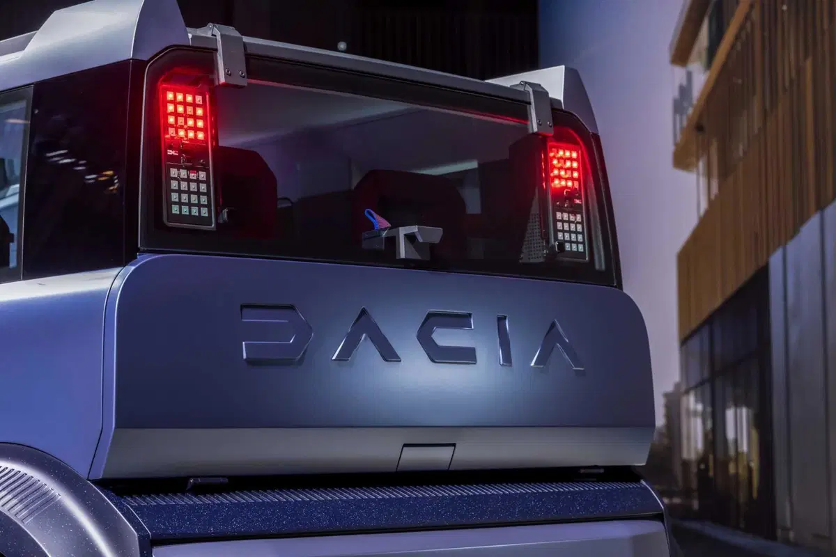 Dacia Hipster Concept: la minicar elettrica da 3 metri con 4 posti veri e bagagliaio da 500 litri (14)