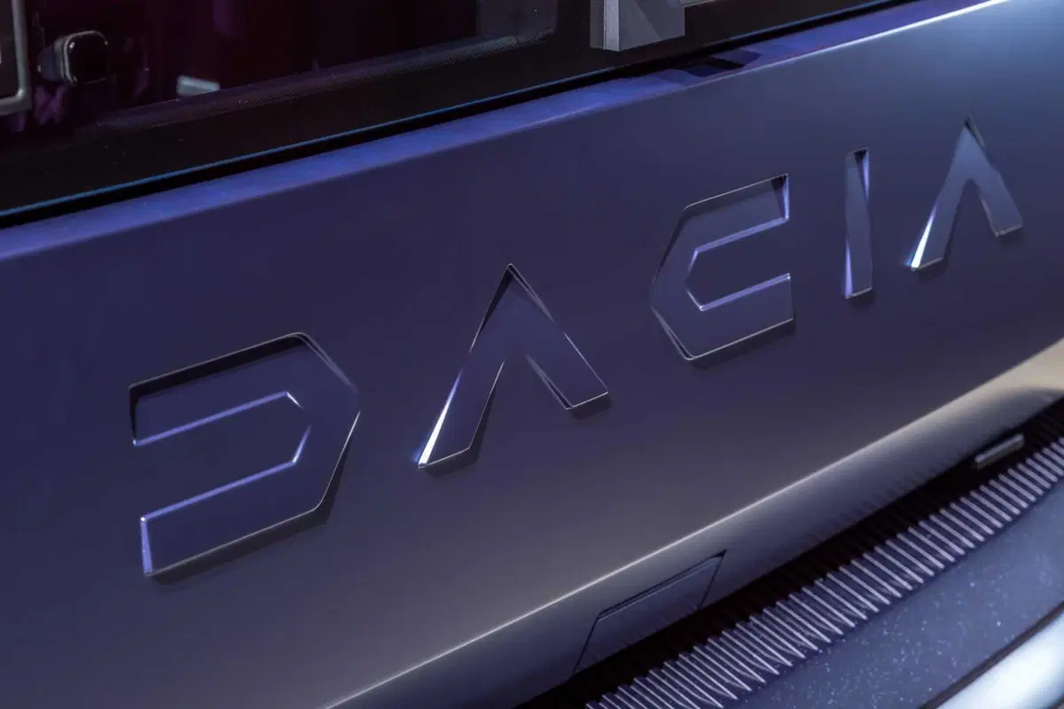 Dacia Hipster Concept: la minicar elettrica da 3 metri con 4 posti veri e bagagliaio da 500 litri (15)