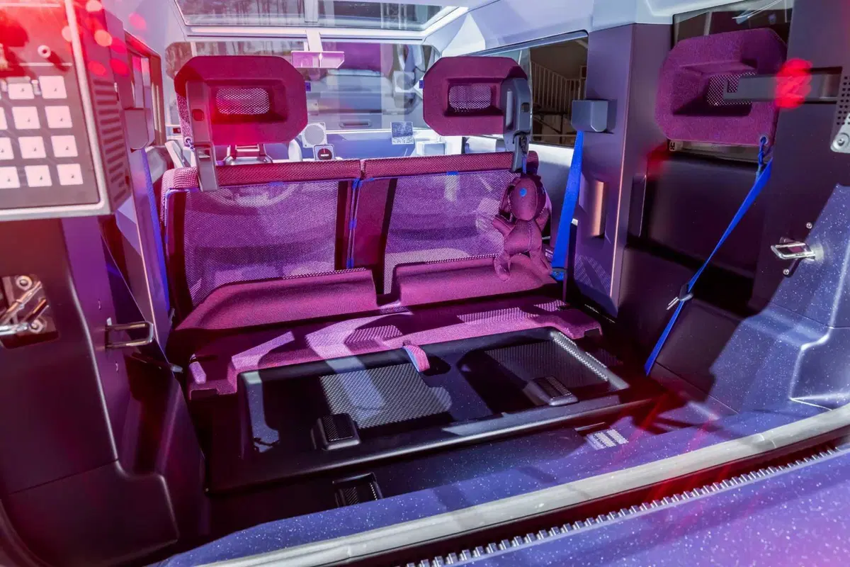 Dacia Hipster Concept: la minicar elettrica da 3 metri con 4 posti veri e bagagliaio da 500 litri (41)