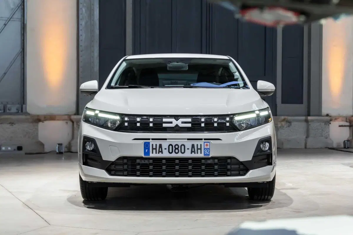 Dacia rinnova Sandero e Jogger: arriva l'ibrido da 155 CV e il GPL con cambio automatico (7)