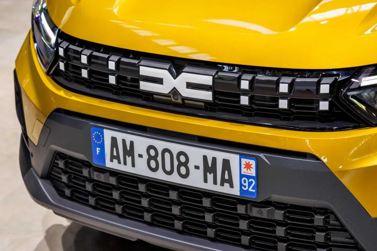 Dacia rinnova Sandero e Jogger: arriva l'ibrido da 155 CV e il GPL con cambio automatico (32)