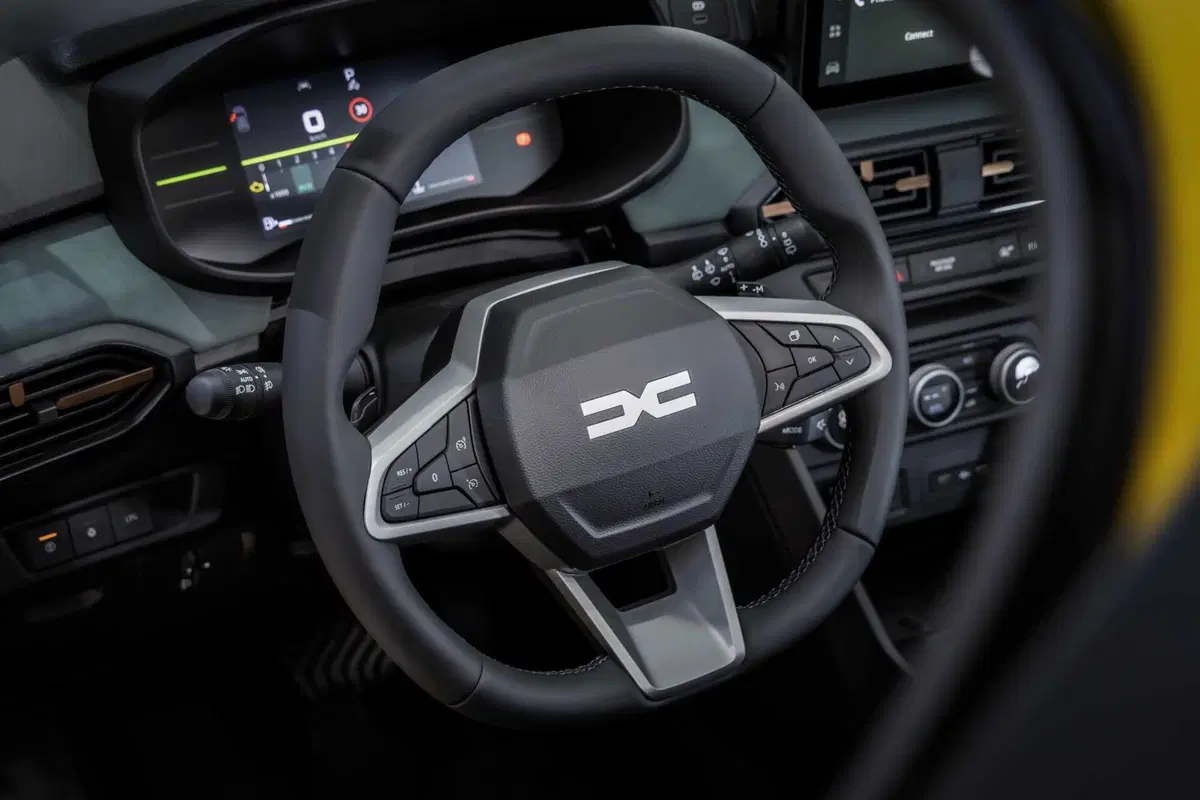 Dacia rinnova Sandero e Jogger: arriva l'ibrido da 155 CV e il GPL con cambio automatico (38)