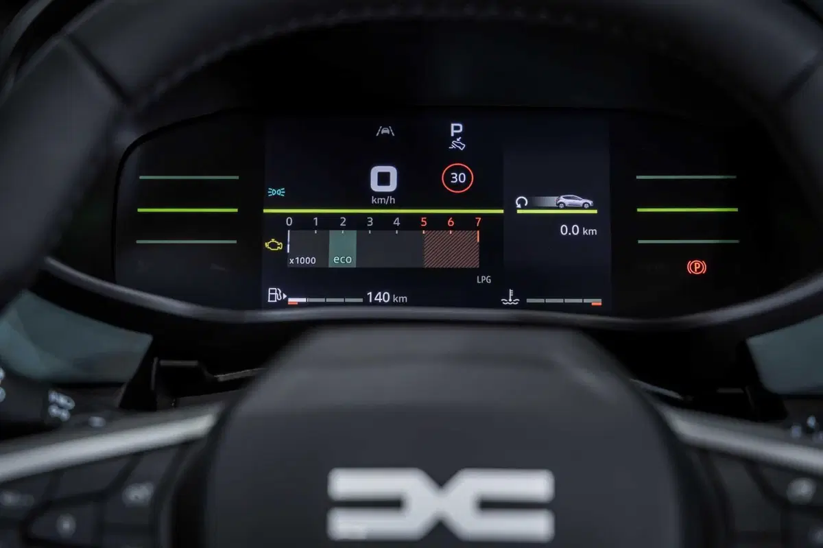 Dacia rinnova Sandero e Jogger: arriva l'ibrido da 155 CV e il GPL con cambio automatico (39)