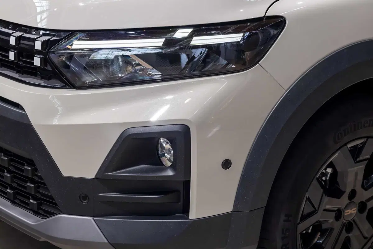 Dacia rinnova Sandero e Jogger: arriva l'ibrido da 155 CV e il GPL con cambio automatico (55)