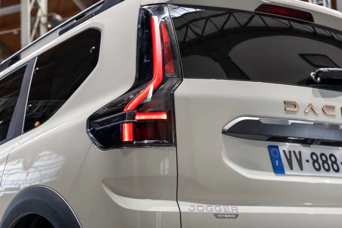 Dacia rinnova Sandero e Jogger: arriva l'ibrido da 155 CV e il GPL con cambio automatico (60)