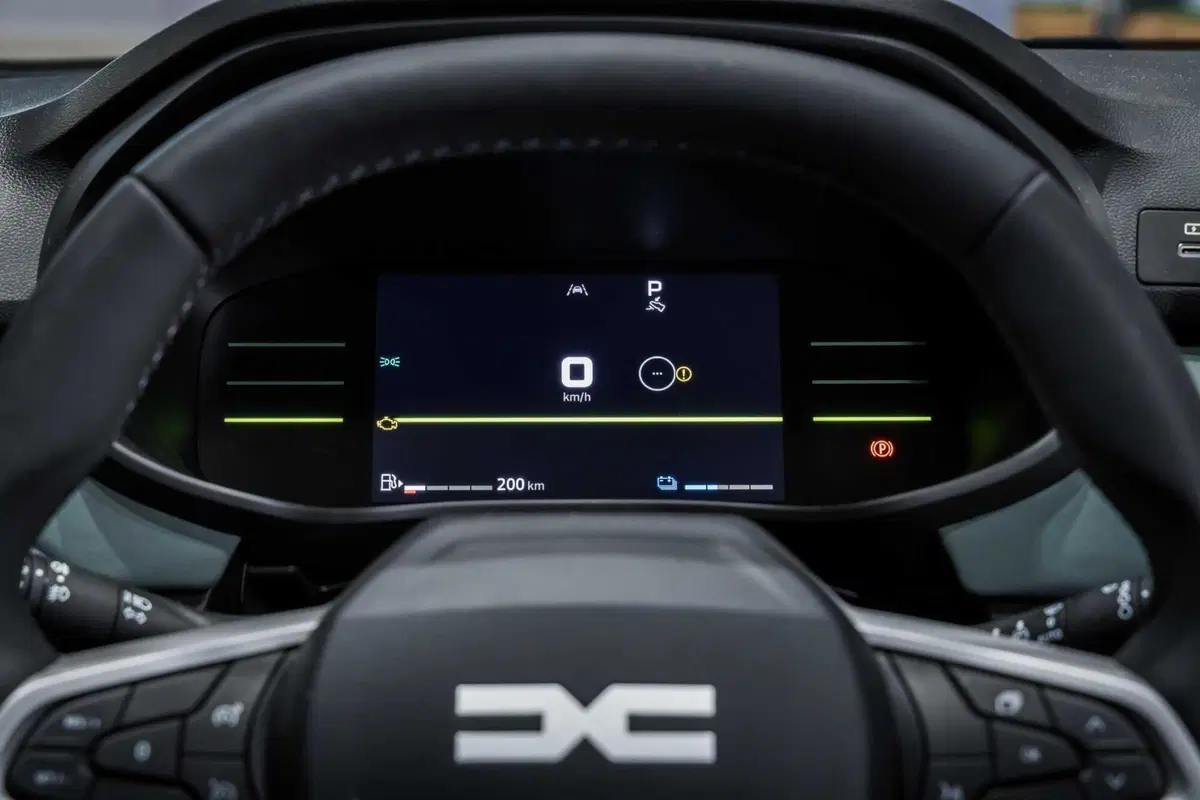 Dacia rinnova Sandero e Jogger: arriva l'ibrido da 155 CV e il GPL con cambio automatico (64)