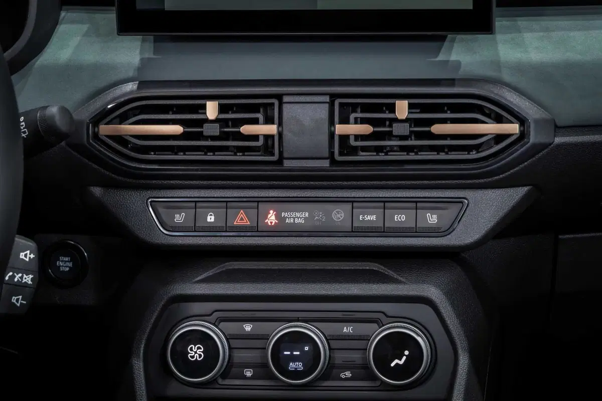 Dacia rinnova Sandero e Jogger: arriva l'ibrido da 155 CV e il GPL con cambio automatico (66)