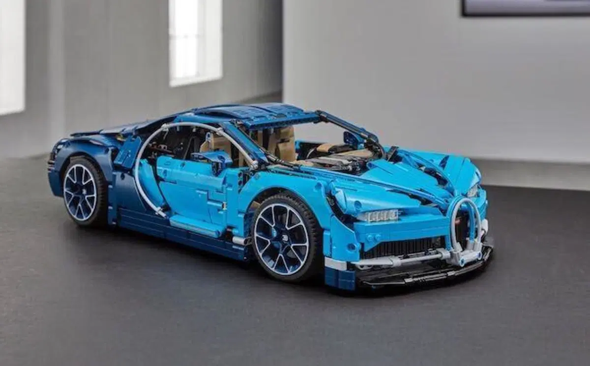 Dal garage ai mattoncini: le auto LEGO più folli (e irresistibili) di sempre!