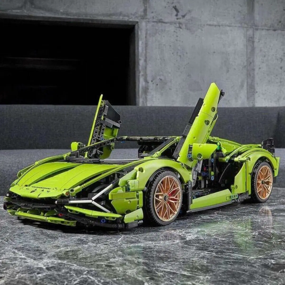 Dal garage ai mattoncini: le auto LEGO più folli (e irresistibili) di sempre! (3)