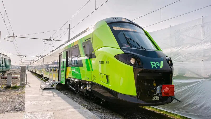 Trenitalia e Alstom presentano il nuovo treno regionale da 200 km/h: nasce il futuro della mobilit&agrave; sostenibile italiana