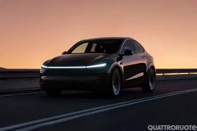 Tesla iniza a produrre auto &ldquo;economiche&rdquo;: ecco la nuova Model Y low cost che potrebbe arrivare gi&agrave; nel 2025
