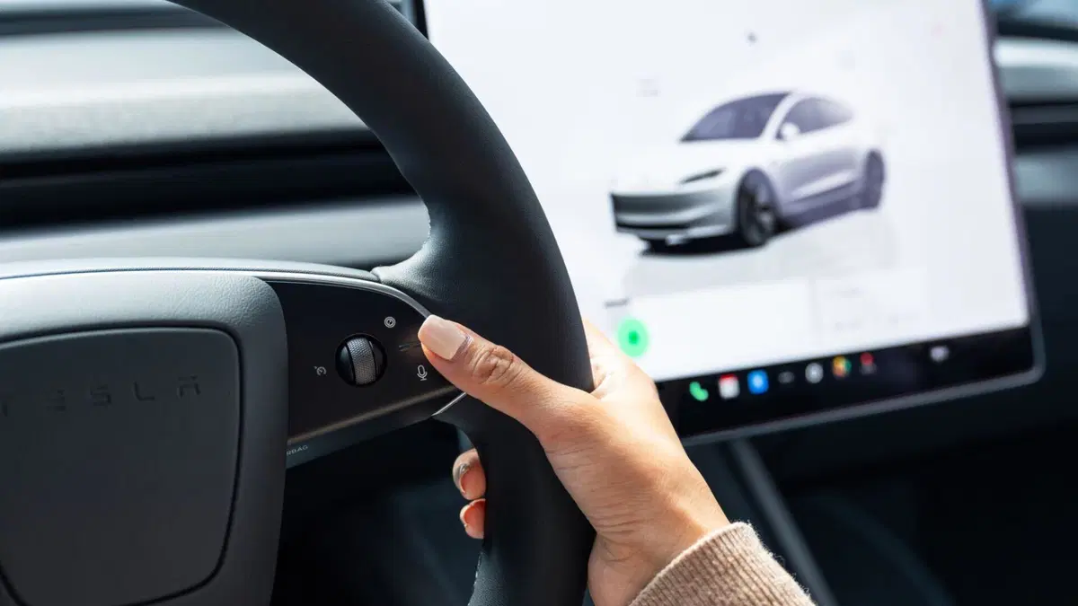 Tesla Model Y e Model 3 Standard: debuttano ufficialmente le versioni più accessibili del SUV e della berlina elettrica (5)