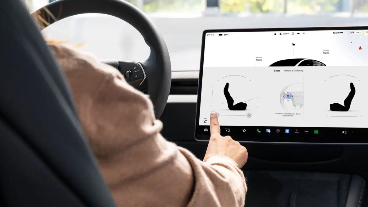Tesla Model Y e Model 3 Standard: debuttano ufficialmente le versioni più accessibili del SUV e della berlina elettrica (14)