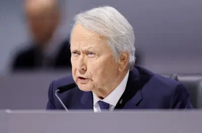 Mr. Porsche si scava un tunnel segreto per arrivare in centro: esplode la rabbia a Salisburgo