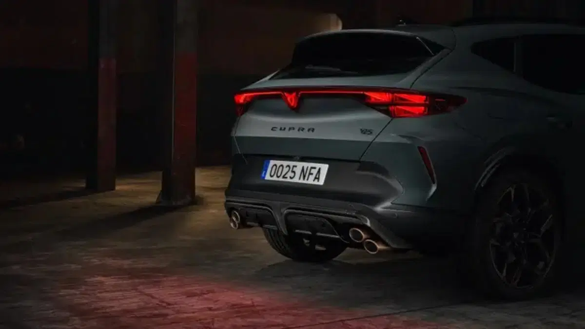 Torna la Cupra Formentor VZ5: il SUV con motore Audi RS3 pronto a infiammare il 2026