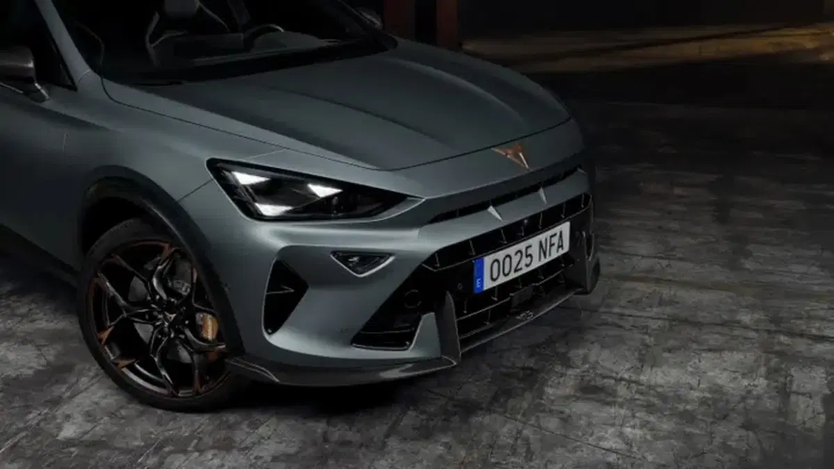 Torna la Cupra Formentor VZ5: il SUV con motore Audi RS3 pronto a infiammare il 2026 (3)