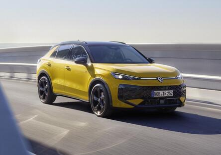 Nuova Volkswagen T-Roc: motorizzazioni, allestimenti, optional e prezzi. Guida all’acquisto