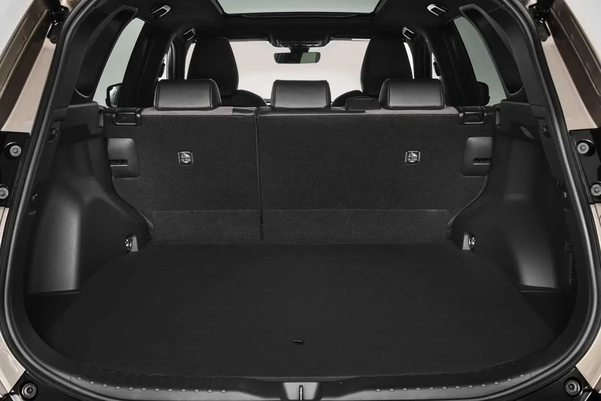 Toyota RAV4 2026: la nuova generazione ibrida arriva in Italia con 100 km di autonomia elettrica. Ordini aperti! (15)