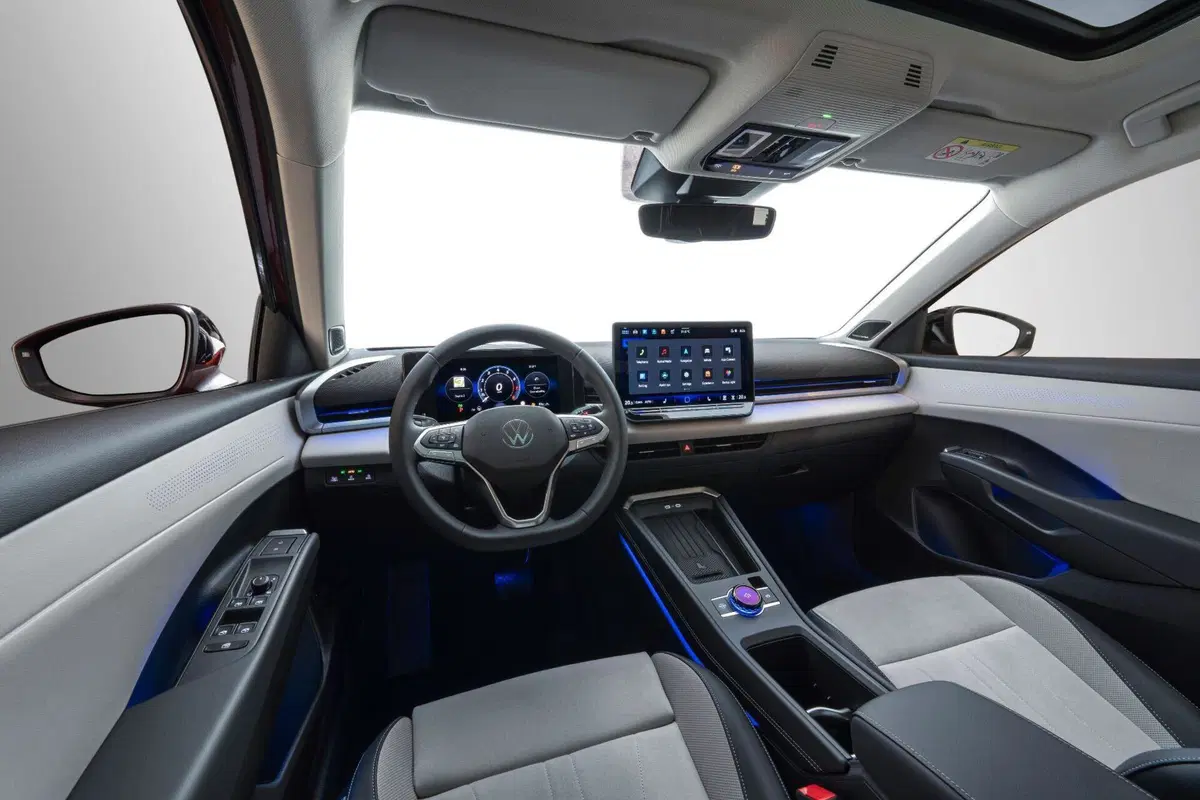 Immagini di nuova Volkswagen T-Roc Style (13)