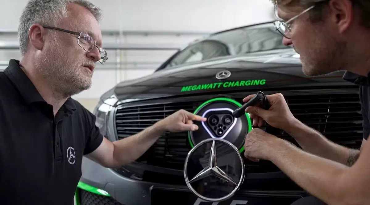 Ricaricare una Ferrari in 12 minuti? Per Mercedes si può fare (3)