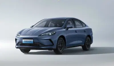BYD Seal 05 DM-i 2026: 2.000 km di autonomia a soli 11.200 dollari 
