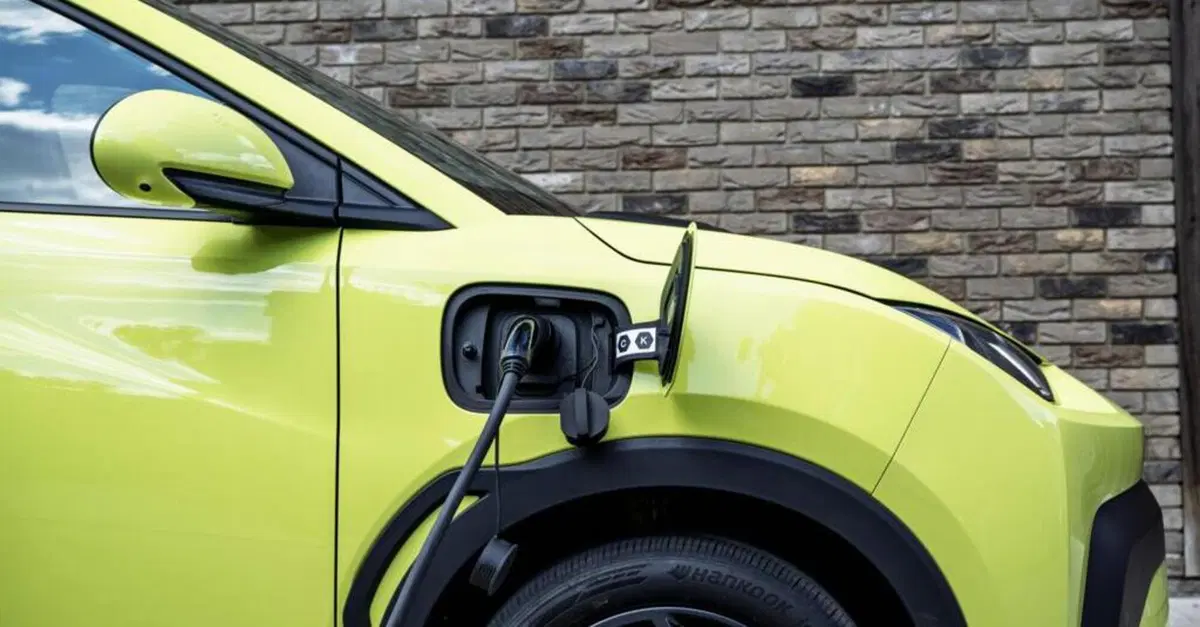 Incentivi auto elettriche 2025: Click Day del 15 ottobre rinviato all'ultimo minuto, caos ecobonus
