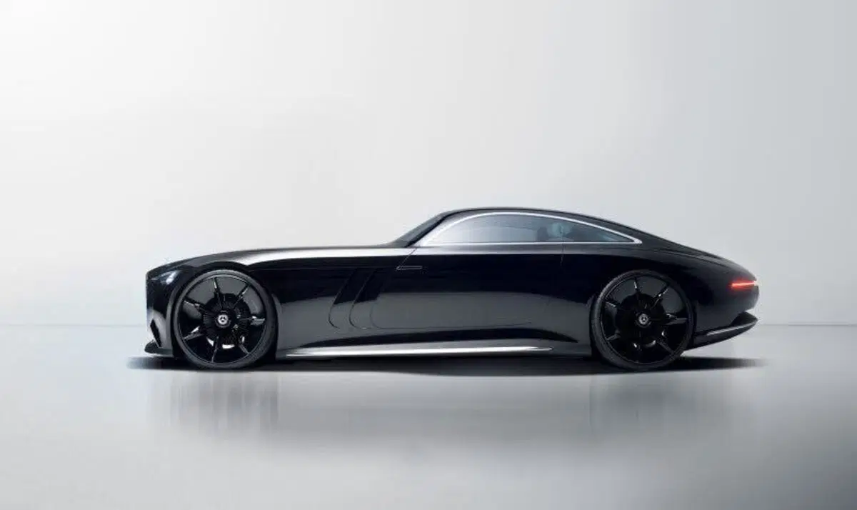 Mercedes Vision Iconic: ecco una “Batmobile” di lusso… elettrica (11)