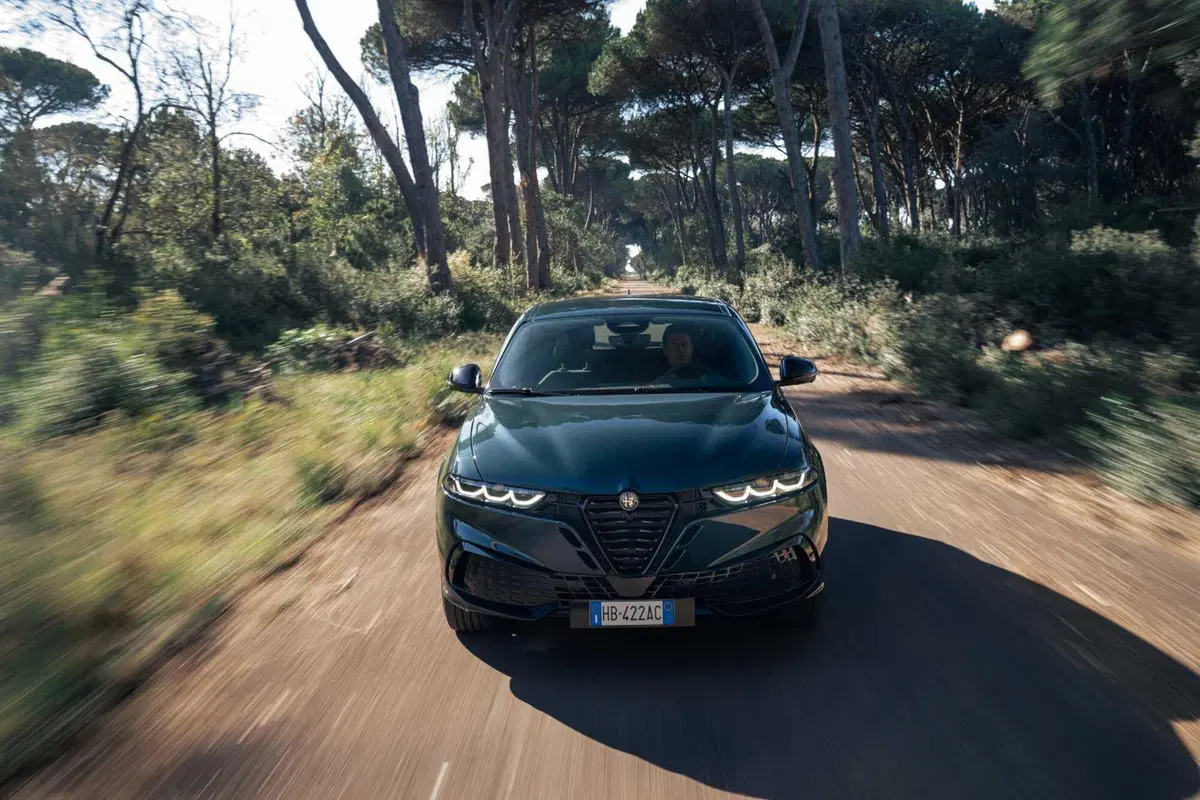 Alfa Romeo Tonale 2026: il restyling che conquista con stile italiano, diesel incluso (10)