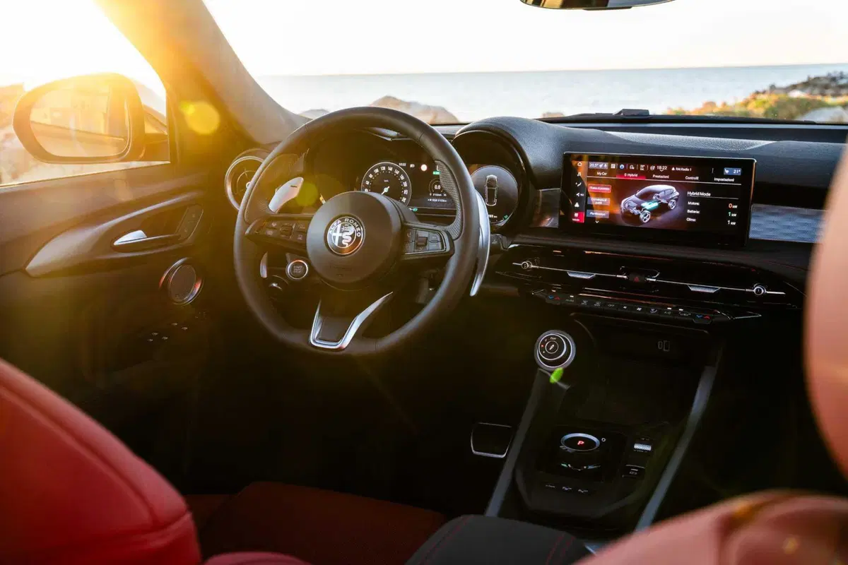 Alfa Romeo Tonale 2026: il restyling che conquista con stile italiano, diesel incluso (20)