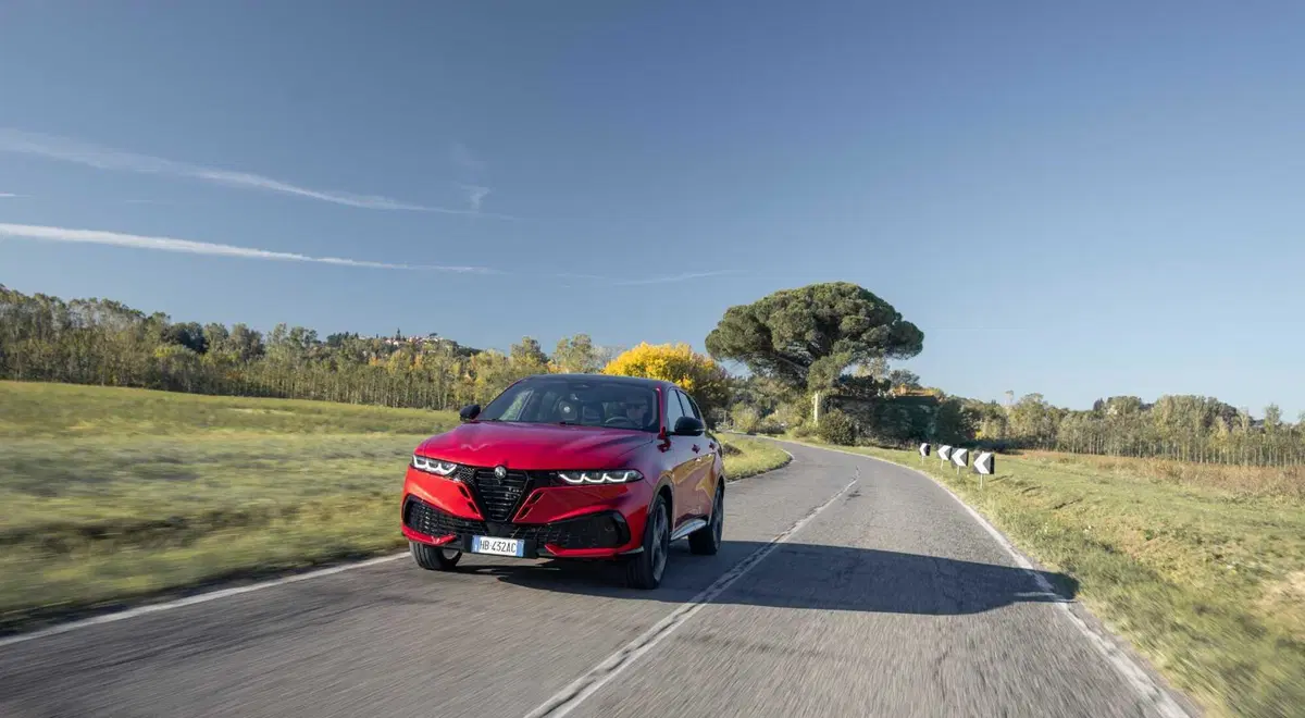 Alfa Romeo Tonale 2026: il restyling che conquista con stile italiano, diesel incluso (22)