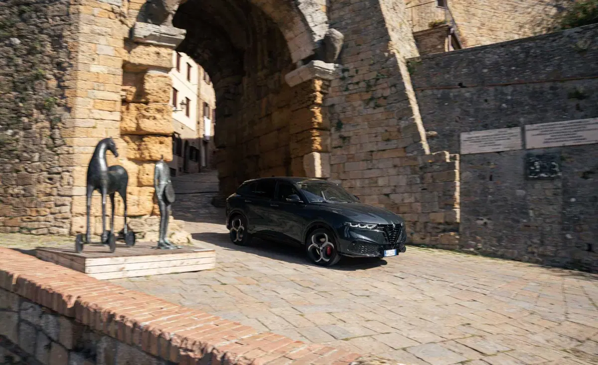 Alfa Romeo Tonale 2026: il restyling che conquista con stile italiano, diesel incluso (26)