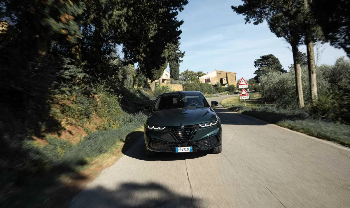 Alfa Romeo Tonale 2026: il restyling che conquista con stile italiano, diesel incluso (30)