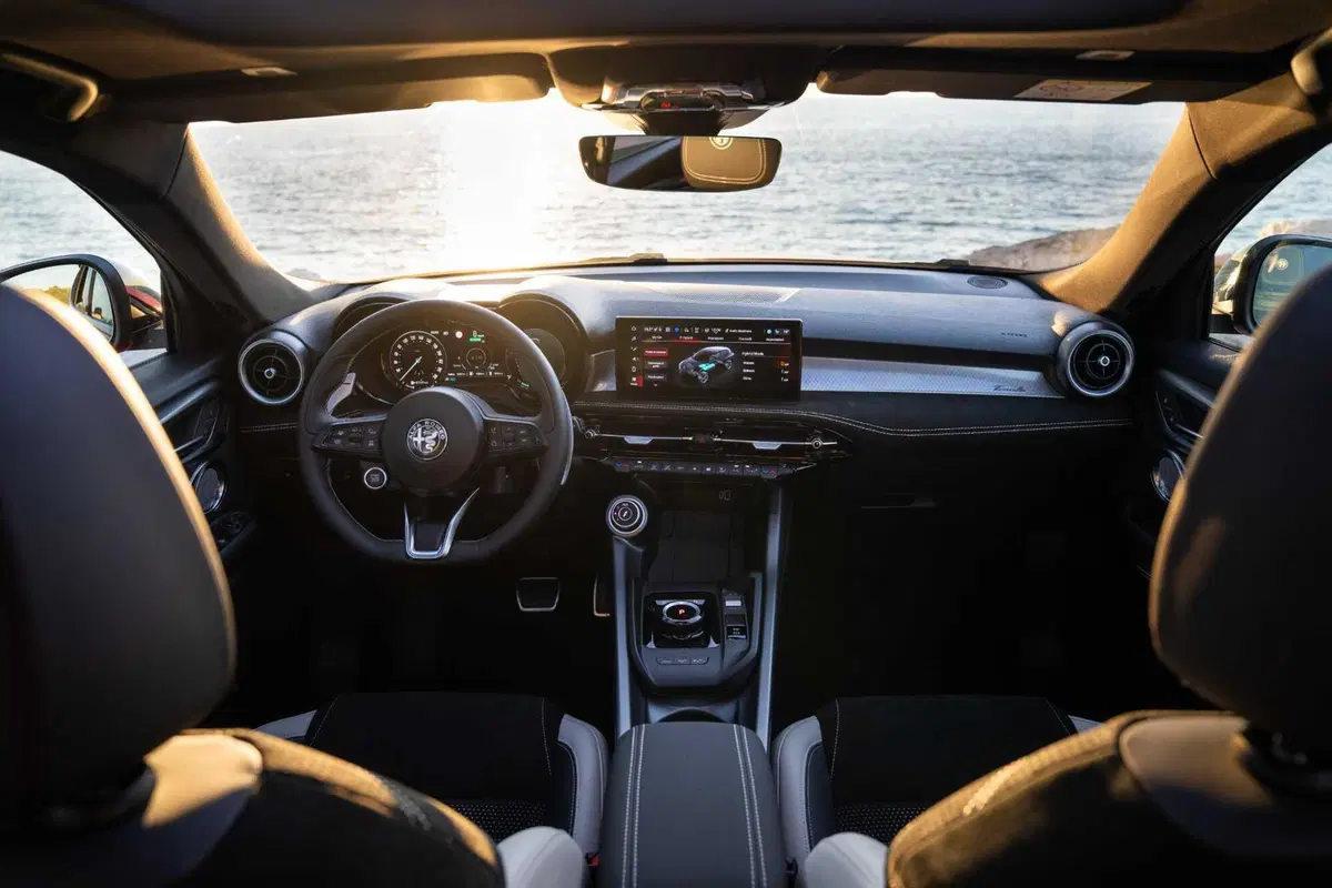 Alfa Romeo Tonale 2026: il restyling che conquista con stile italiano, diesel incluso (38)