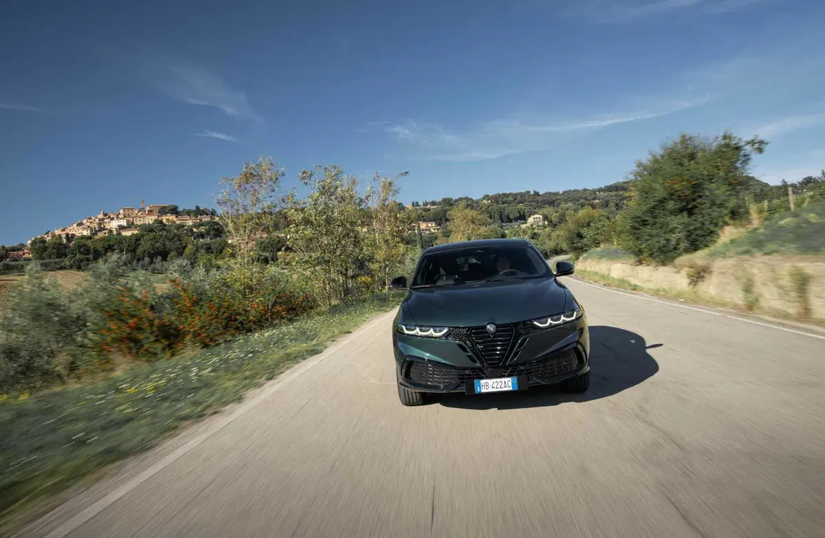 Alfa Romeo Tonale 2026: il restyling che conquista con stile italiano, diesel incluso (39)