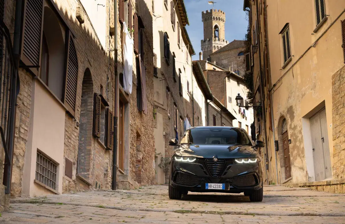 Alfa Romeo Tonale 2026: il restyling che conquista con stile italiano, diesel incluso (42)