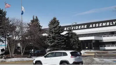 C&rsquo;&egrave; chi investe 13 miliardi e crea 5.000 posti di lavoro e chi ferma la produzione della Jeep Compass: ecco cosa succede in casa Stellantis