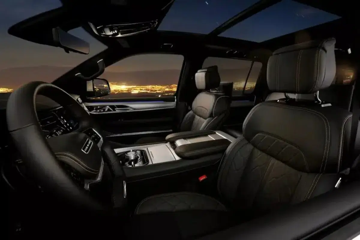 Ecco la nuova Jeep Grand Wagoneer con un’autonomia da urlo  (7)