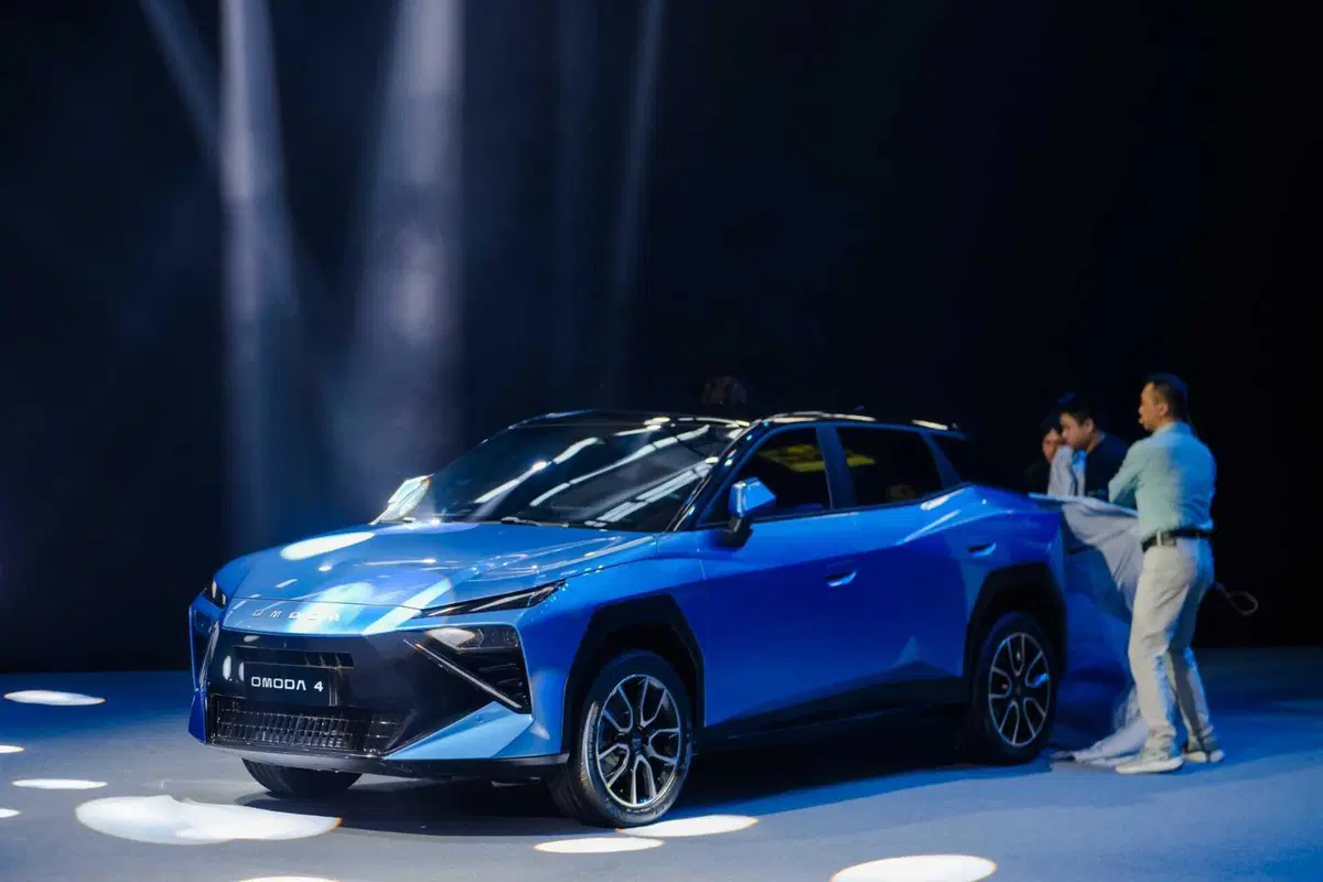 Omoda 4: la SUV cinese dal design futuristico pronta a sfidare i big europei, da circa 20.000 euro