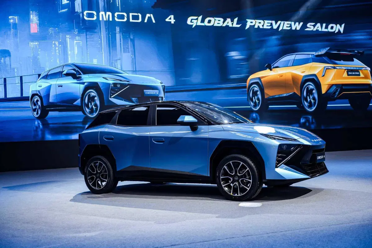 Omoda 4: la SUV cinese dal design futuristico pronta a sfidare i big europei, da circa 20.000 euro (7)