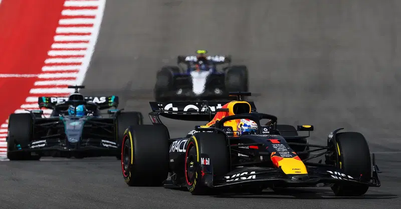 F1. Verstappen domina la Sprint di Austin con Russell sul podio, ma Sainz sorprende: "Williams costante e nella mischia per la vittoria"