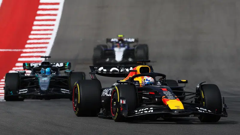 F1. Verstappen domina la Sprint di Austin con Russell sul podio, ma Sainz sorprende: "Williams costante e nella mischia per la vittoria"