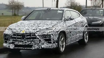 Lamborghini sta per fare uscire un SUV che sfida Ferrari: 1.000 CV e un motore ibrido invidiabile