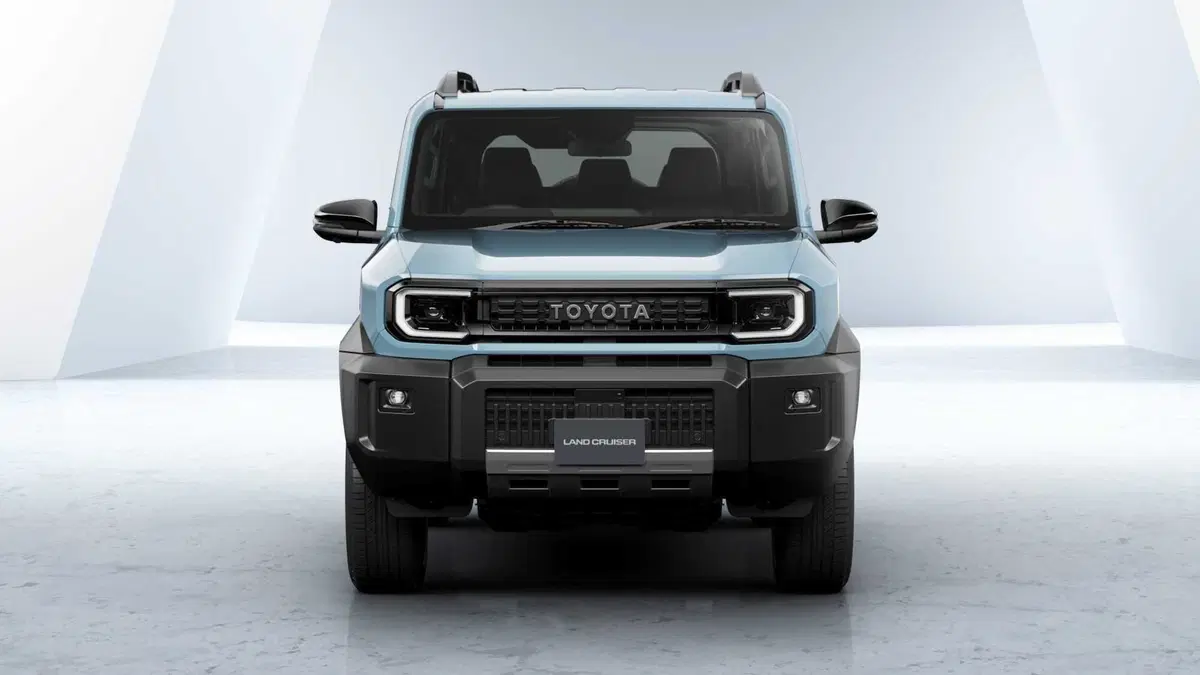 Toyota Land Cruiser FJ 2026, ora è ufficiale: il ritorno dello spirito originale, tra libertà e avventura (11)