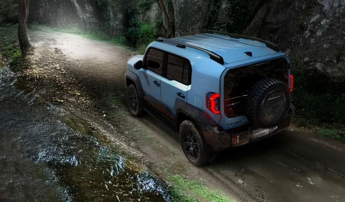Toyota Land Cruiser FJ 2026, ora è ufficiale: il ritorno dello spirito originale, tra libertà e avventura (26)