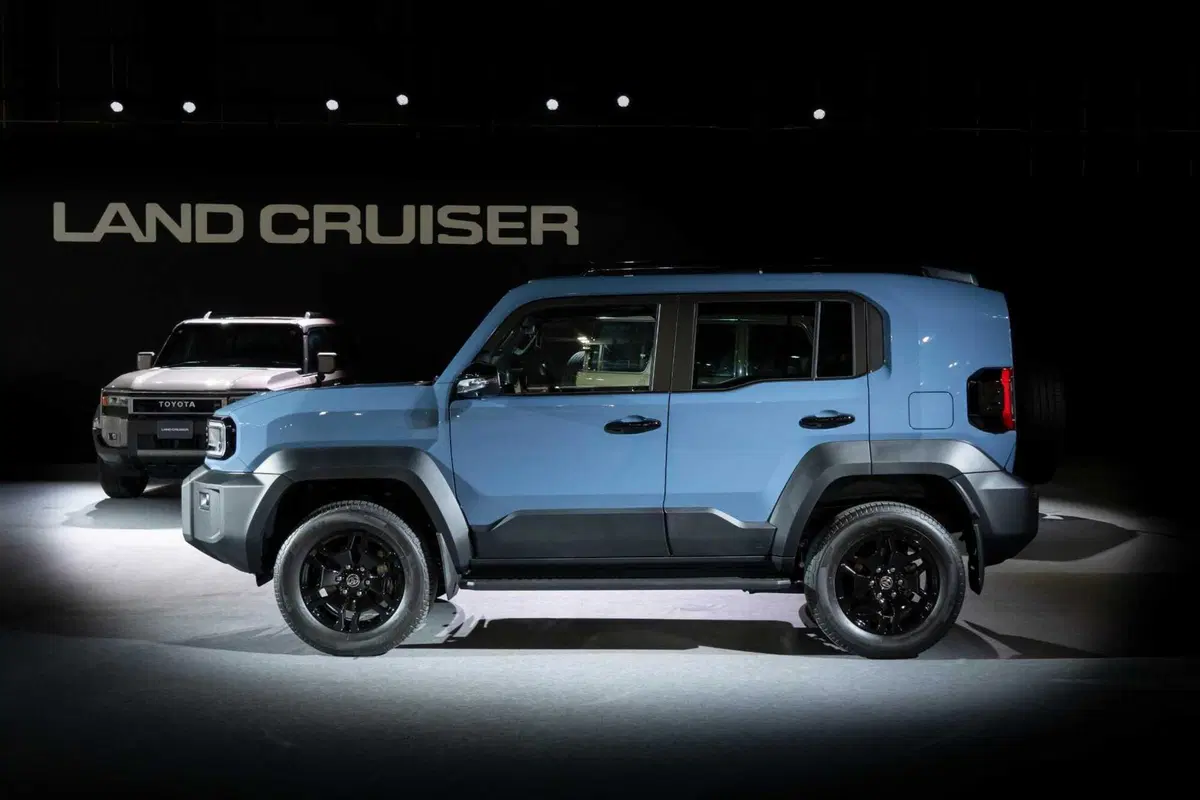 Toyota Land Cruiser FJ 2026, ora è ufficiale: il ritorno dello spirito originale, tra libertà e avventura (36)