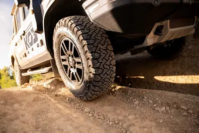 Nuovo BF Goodrich all terrain Ko3 aggredisce l'asfalto, non teme lo sterrato